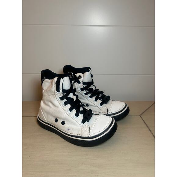 CROCS Other - Crocs Hover High Top Sneakers Size 10 White Black Canvas Rubber Lightweight